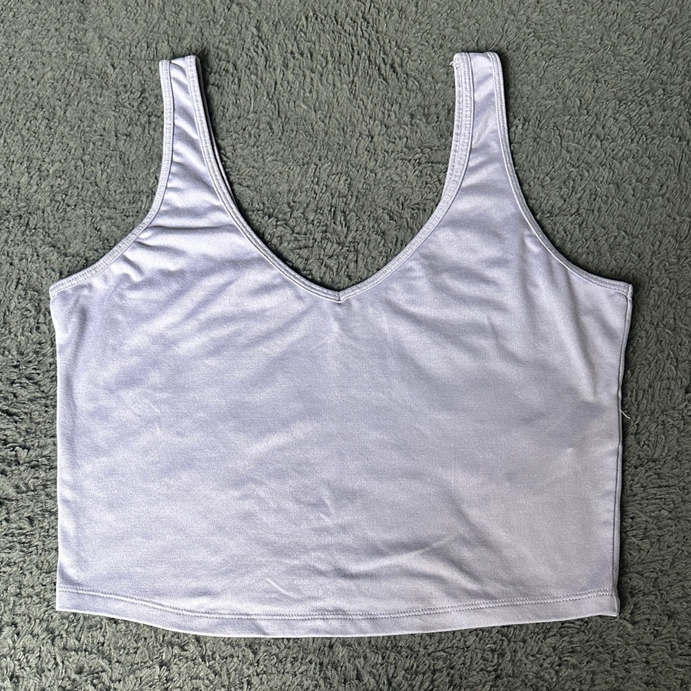 Hollister size large light purple v neck cropped tank